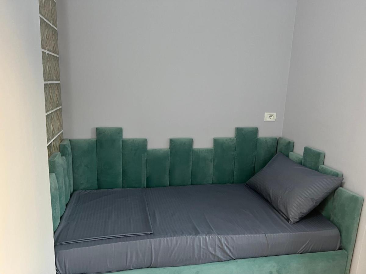 Lungomare Rei'S Apartment Durres Exterior photo